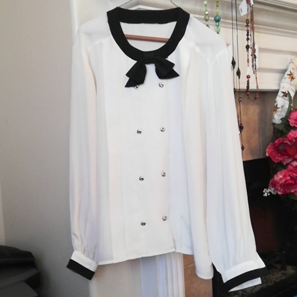 Beautiful Vintage Blouse
